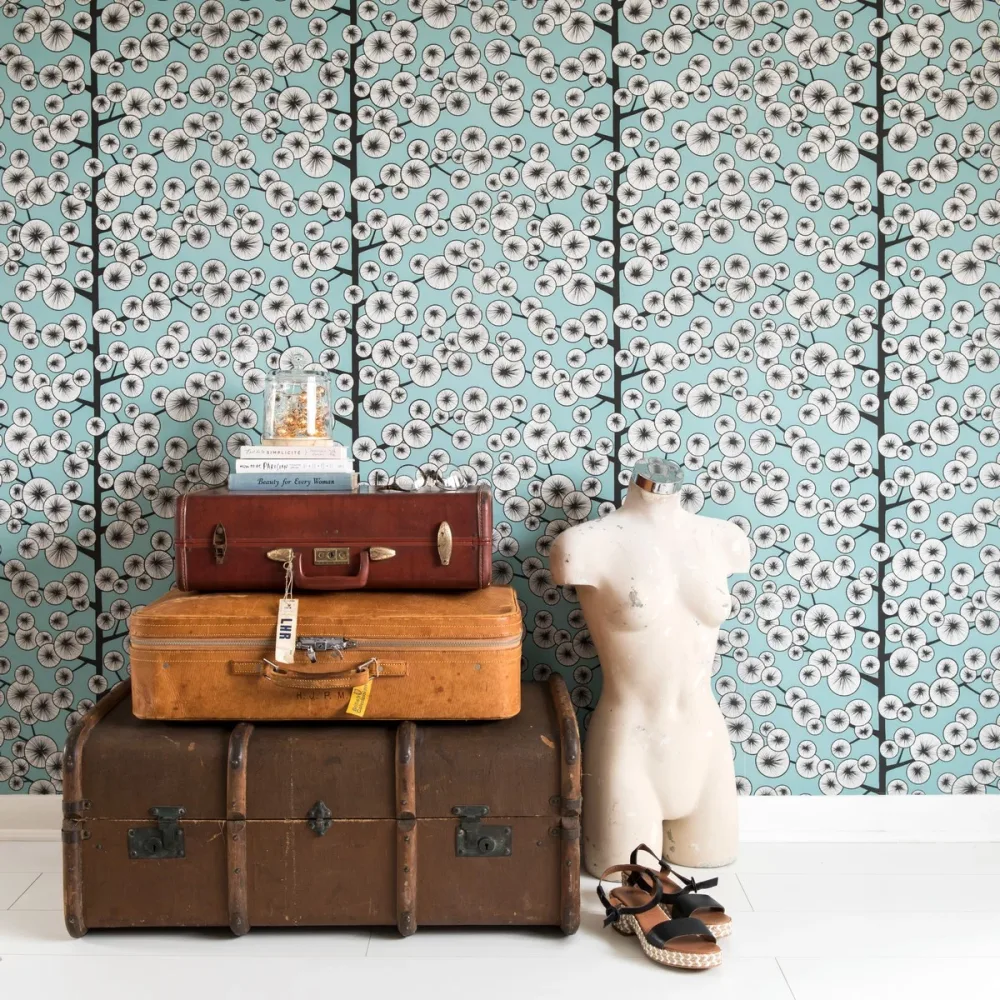 Kinfolk Cotton Tree Sky Blue Misp1239 Turkos Tapet - Midbec | Stuvbutiken - Bild 3